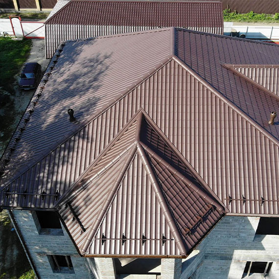Монтаж сложной крыши и кровли в Жиздре и Калужской области